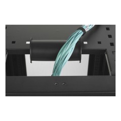 APC Chute de câble (diminution du rayon) pour racks, armoires et échelles de câbles NetShelter (Qté 2)