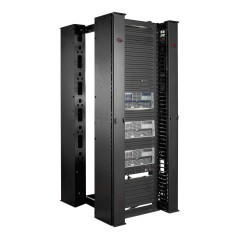 APC NetShelter - Panneaux de fin de rangée - Gestionnaire de câbles vertical 1 côté