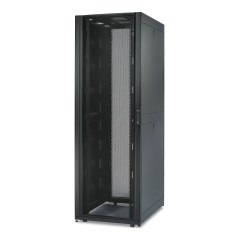 APC NetShelter SX 42U 750 mm de largeur x 1070 mm de profondeur Enveloppe avec côtés Noir - 907 kg. Emballage antichoc