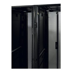 APC Kit de montage en baie NetShelter SX 42U 48U, noir