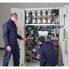 APC WADVPLUS-VS1-A25 extension de garantie et support 1 année(s)