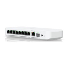 Flexible 8-port 2.5G switch with a 10G