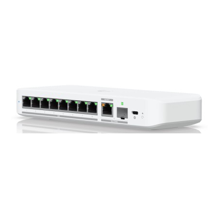 Flexible 8-port 2.5G switch with a 10G