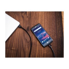 Moins vous passez de temps à charger votre - USBC.BO.NN000