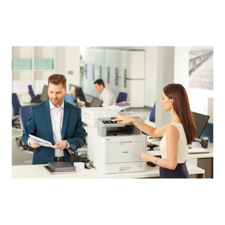Brother MFC-L9570CDW imprimante multifonction Laser A4 2400 x 600 DPI 31 ppm Wifi