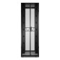 APC Rack Netshelter SX Server, 2e génération, 48U, 2 258H x 750L x 1 200D mm, avec panneaux latéraux, noir APC Rack Netshelter SX Server, 2e génération, 48U, 2 258H x 750L x 1 200D mm, avec panneaux latéraux, noir