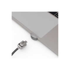 Universal MacBook Pro Ledge